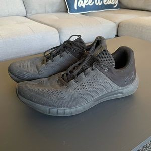 Under Armour Pursuit Men’s Running Shoe, Size 12.5